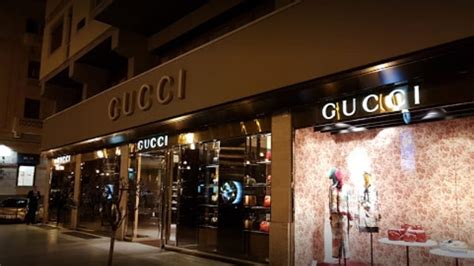 palermo furto gucci|Maxi furto da Gucci in via Libertà, rubate borse per 95 mila euro.